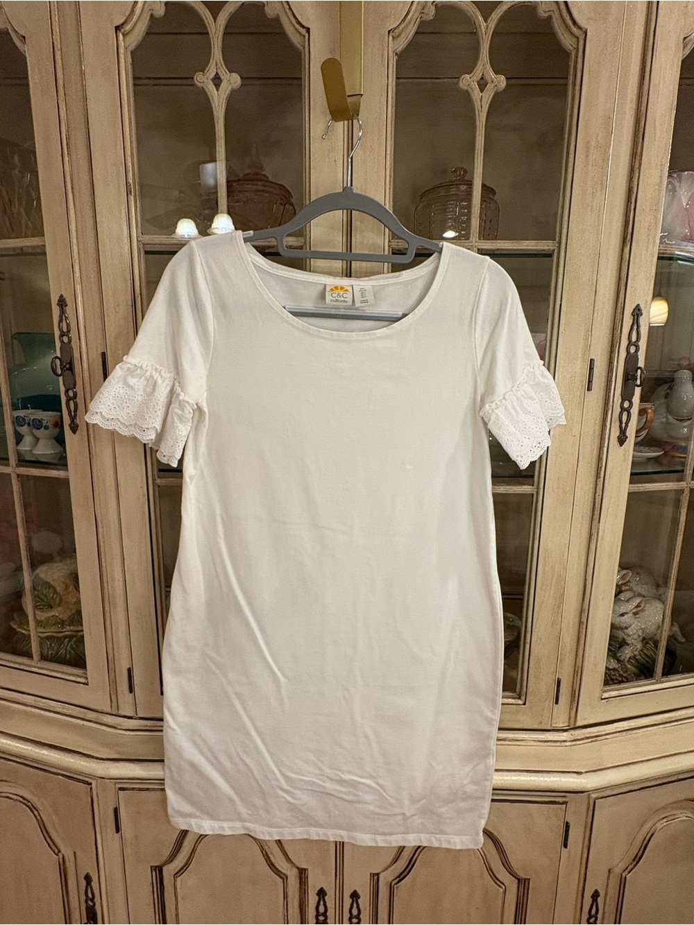 C&C California Crisp White Cotton-Blend Dress with Lace Sleeve Detail
